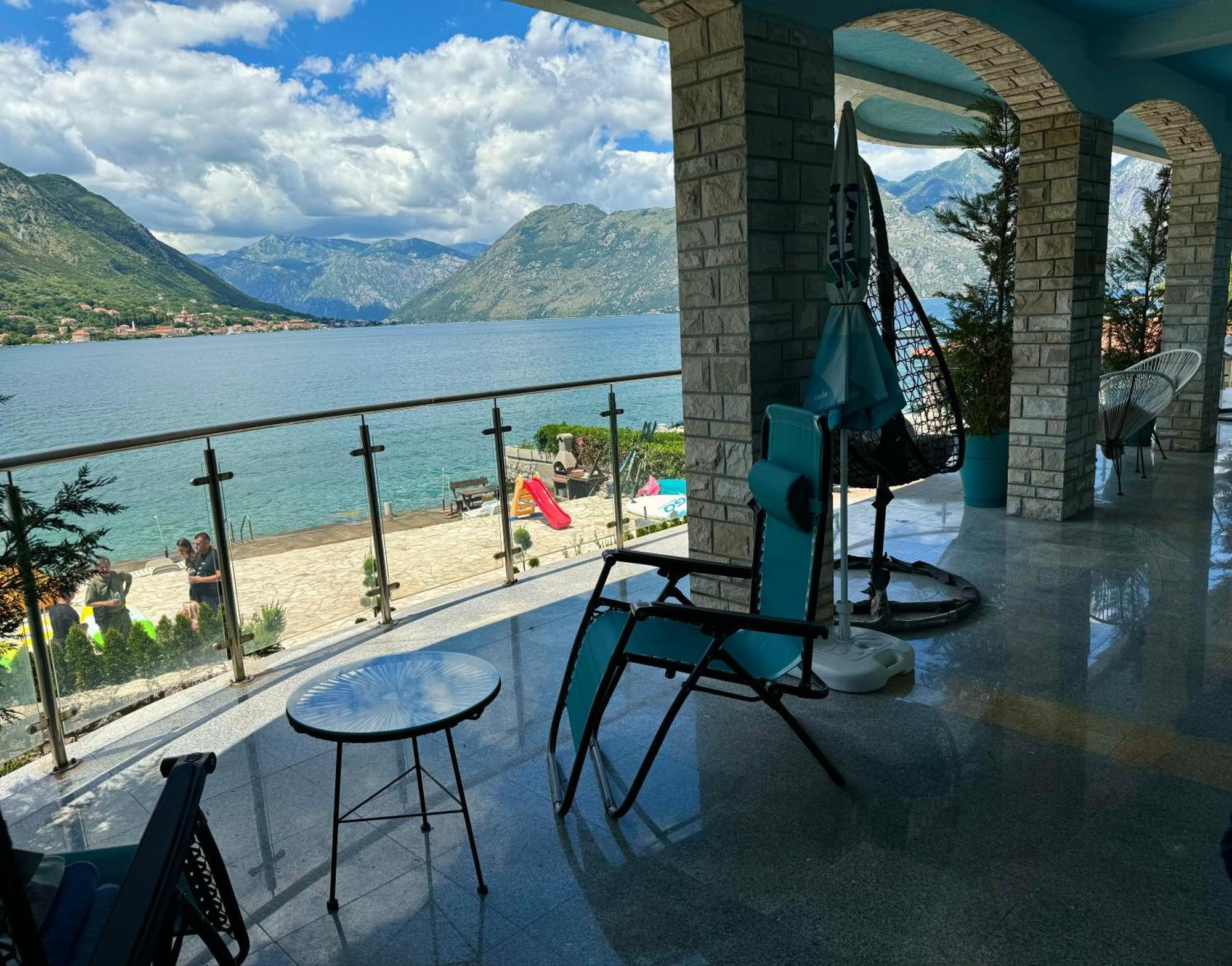 Aparthotel Maxim Kotor Exterior photo